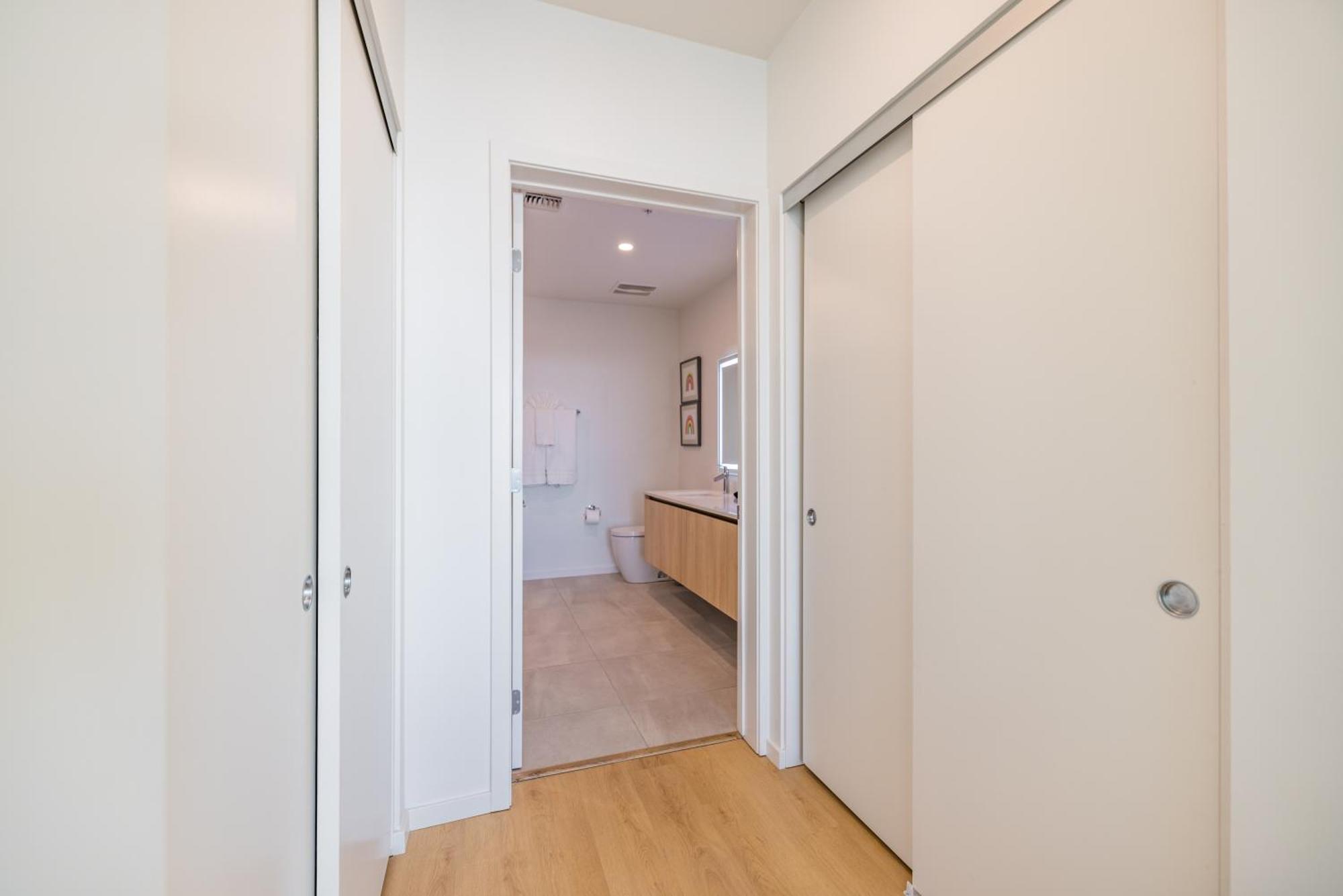 @ Marbella Lane - Penthouse W/ City & Ocean Views Лонг Бич Экстерьер фото