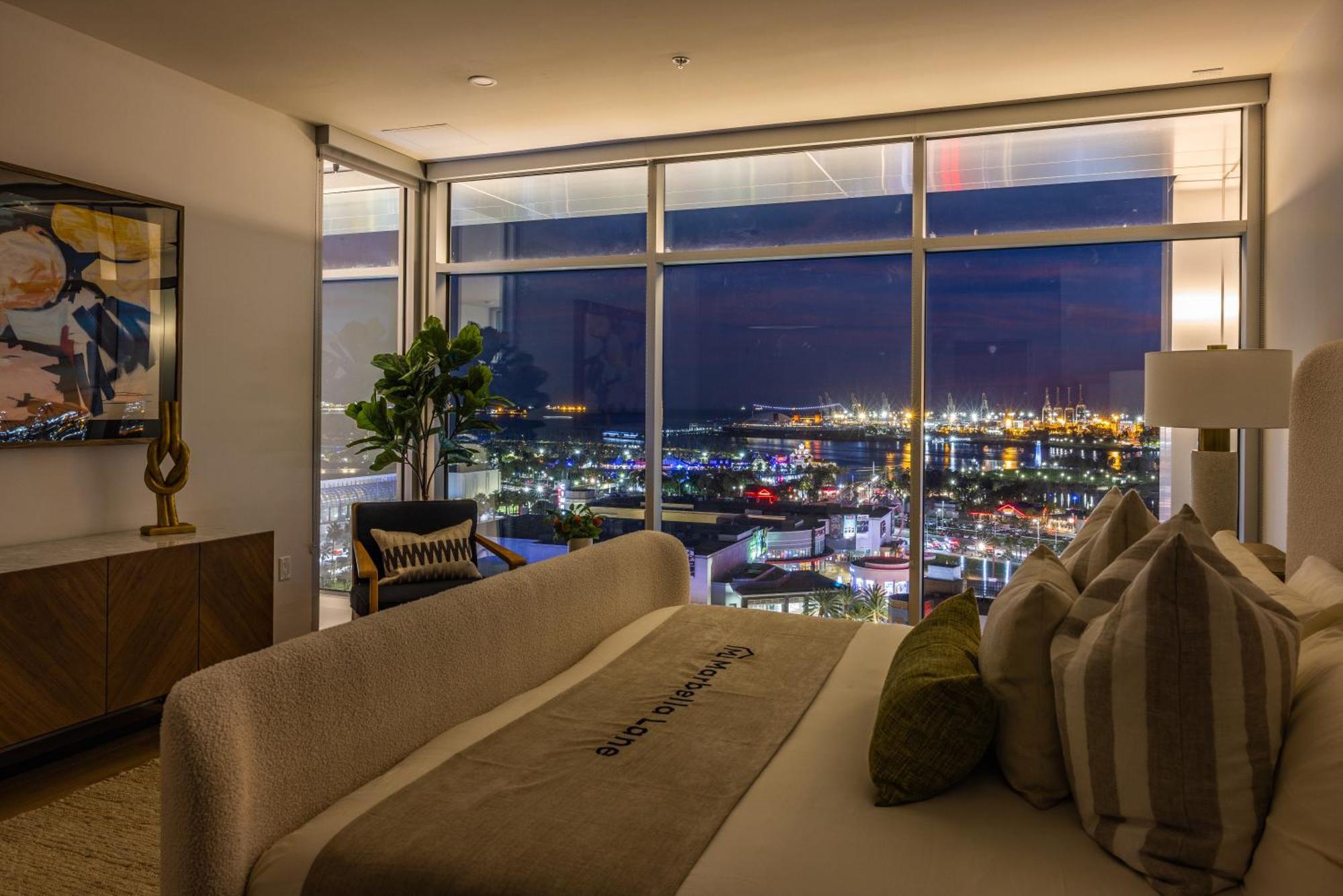 @ Marbella Lane - Penthouse W/ City & Ocean Views Лонг Бич Экстерьер фото