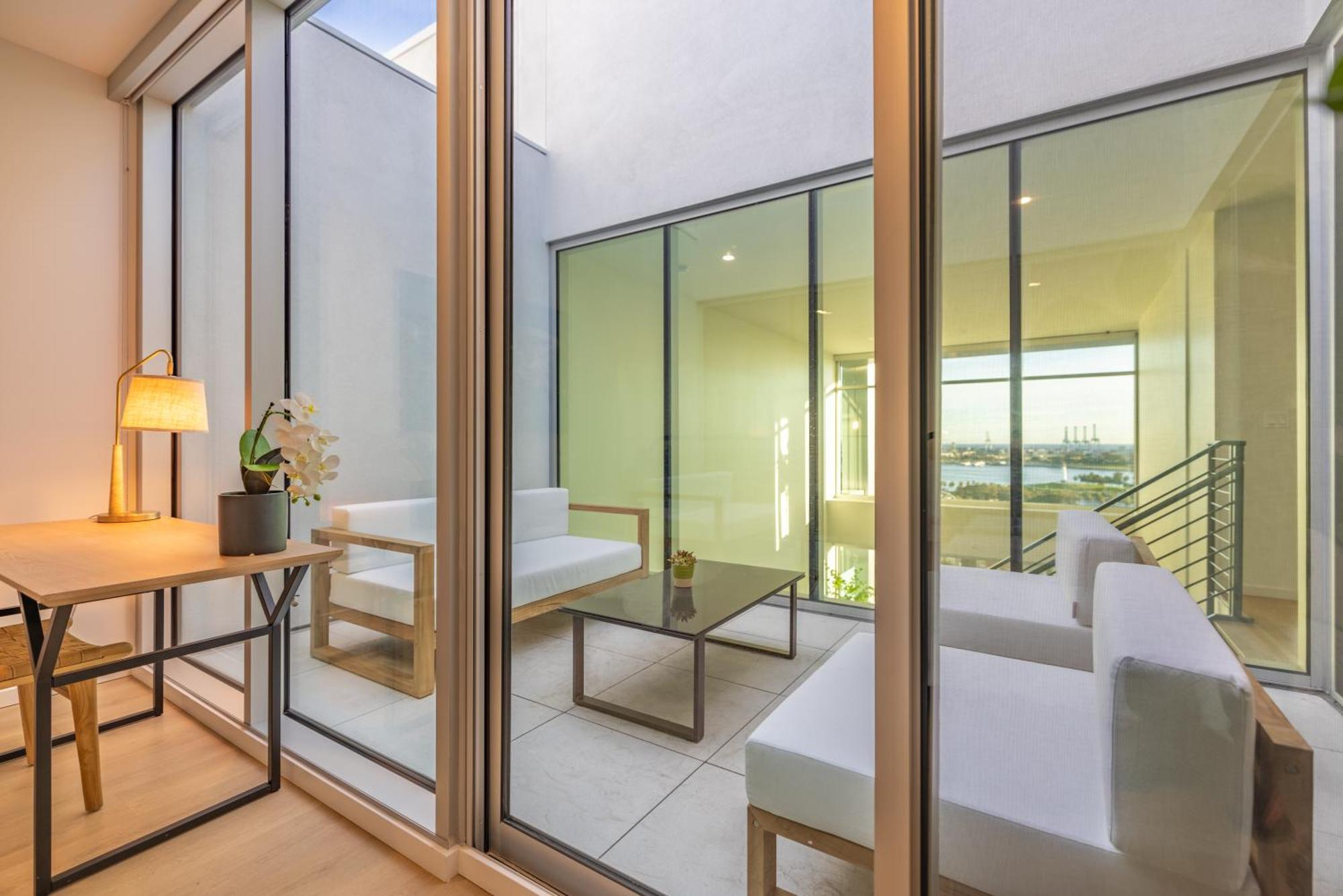 @ Marbella Lane - Penthouse W/ City & Ocean Views Лонг Бич Экстерьер фото