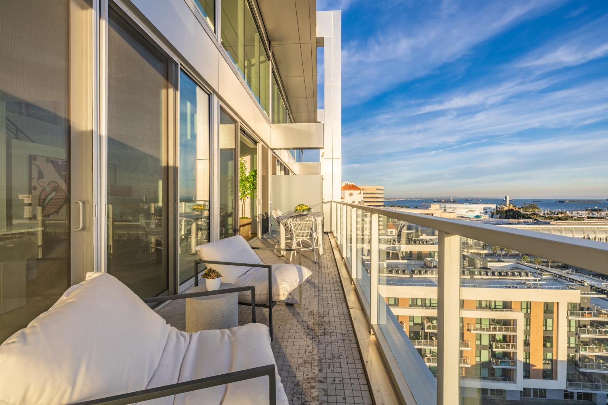 @ Marbella Lane - Penthouse W/ City & Ocean Views Лонг Бич Экстерьер фото