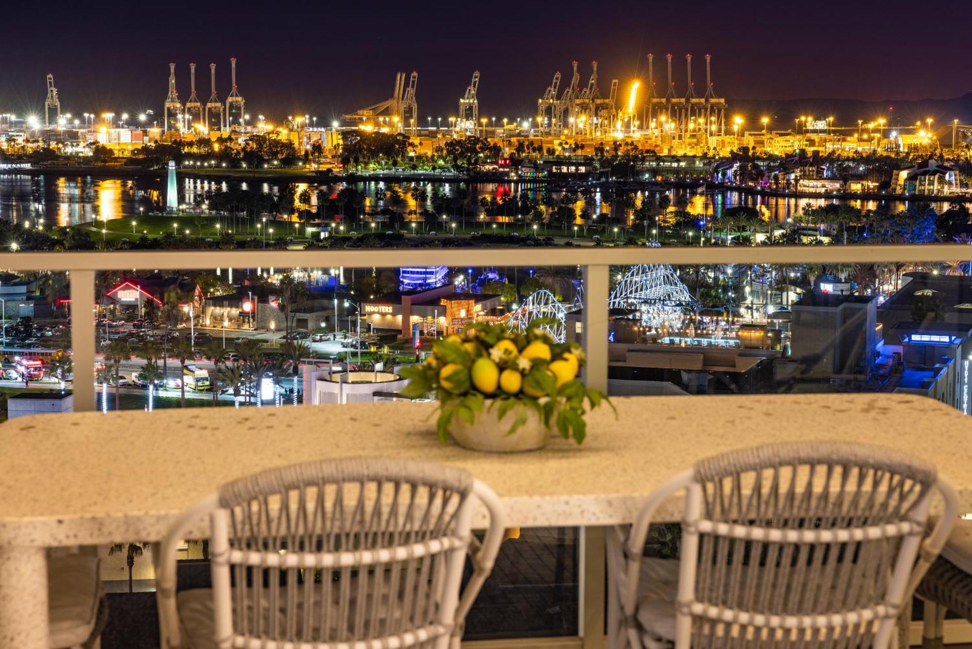 @ Marbella Lane - Penthouse W/ City & Ocean Views Лонг Бич Экстерьер фото