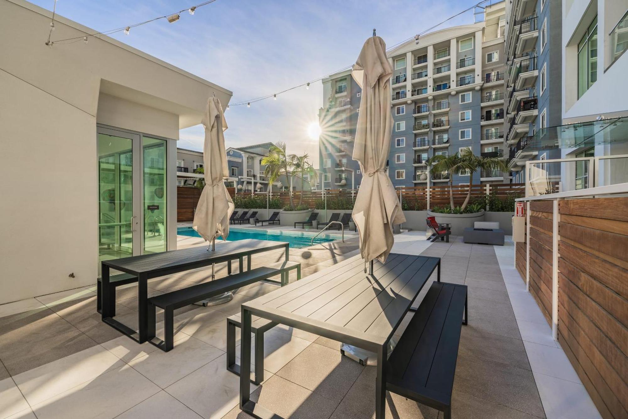 @ Marbella Lane - Penthouse W/ City & Ocean Views Лонг Бич Экстерьер фото