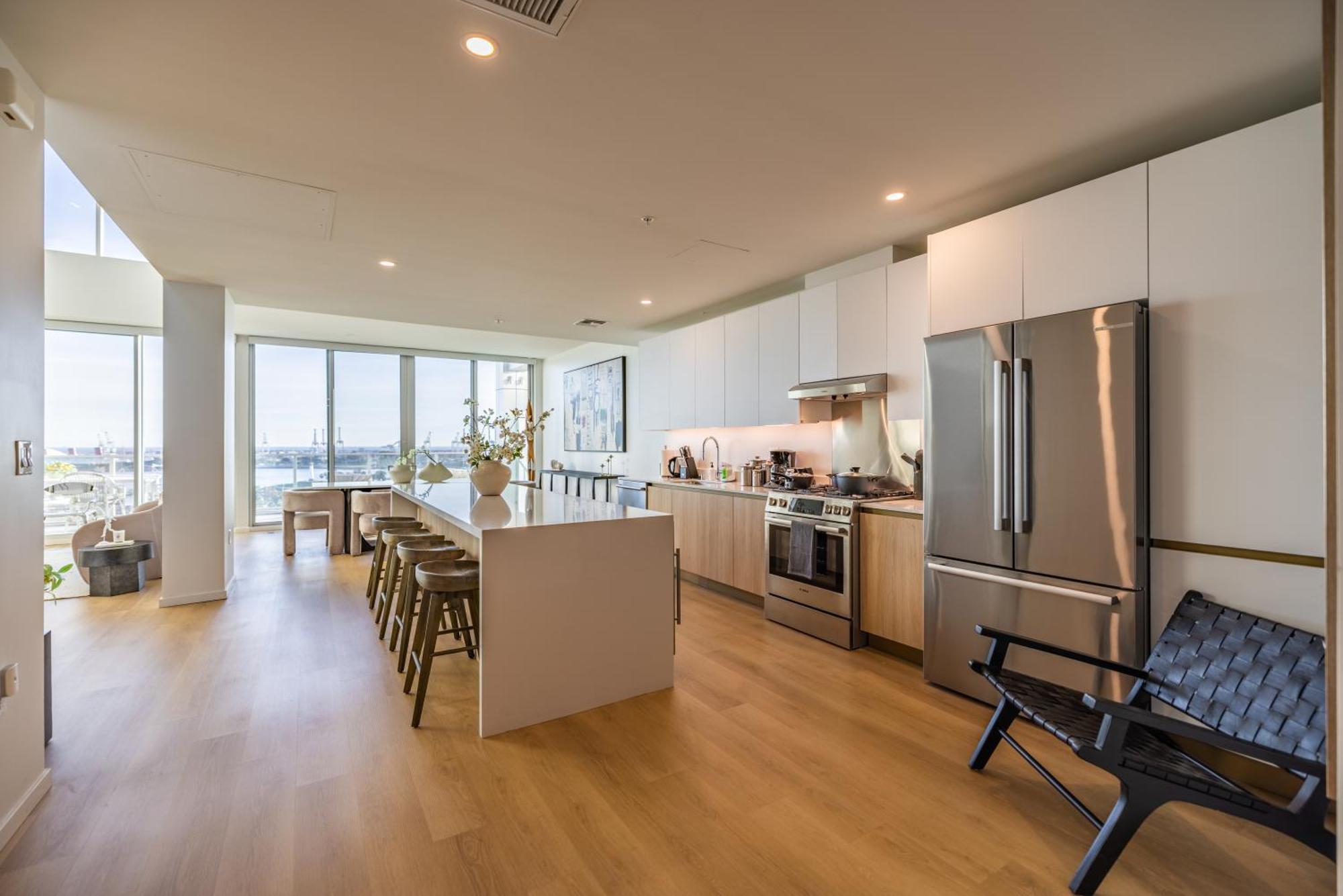 @ Marbella Lane - Penthouse W/ City & Ocean Views Лонг Бич Экстерьер фото